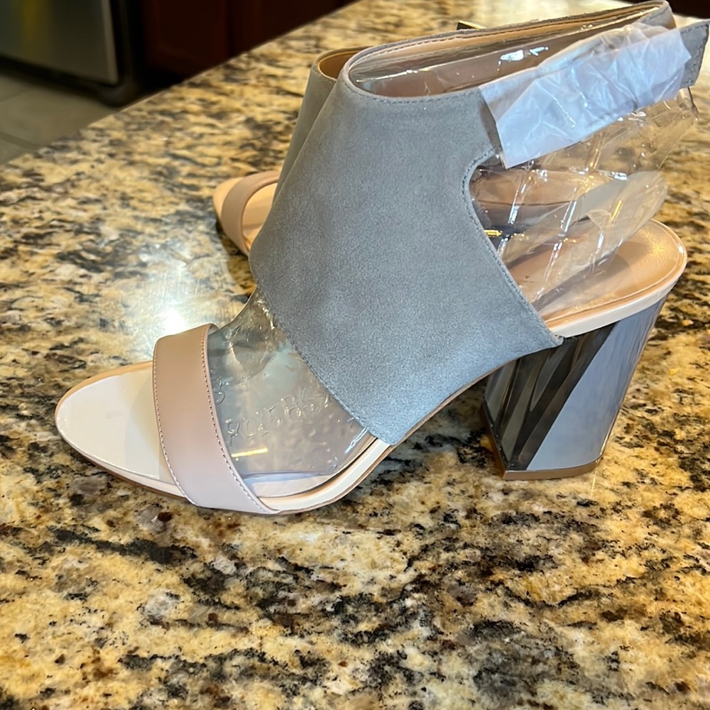 Women shoes !!
